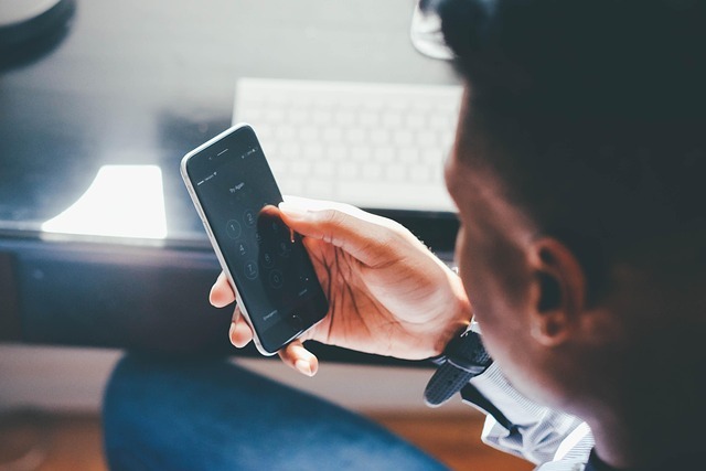 smartphone media